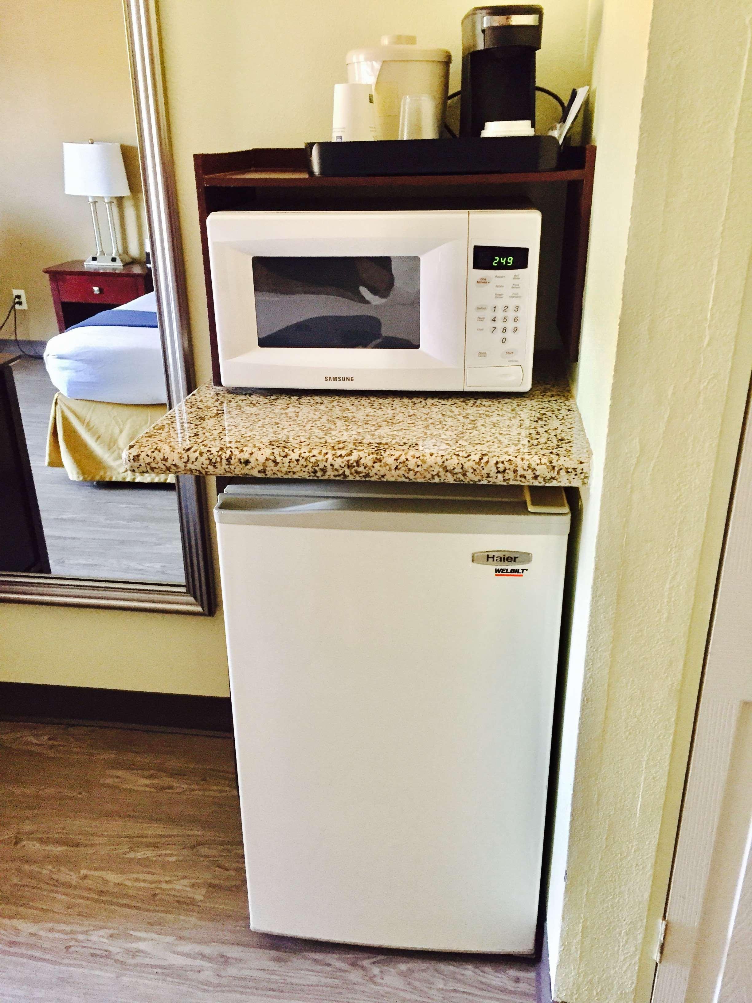 Best Western Butner Creedmoor Inn Екстериор снимка