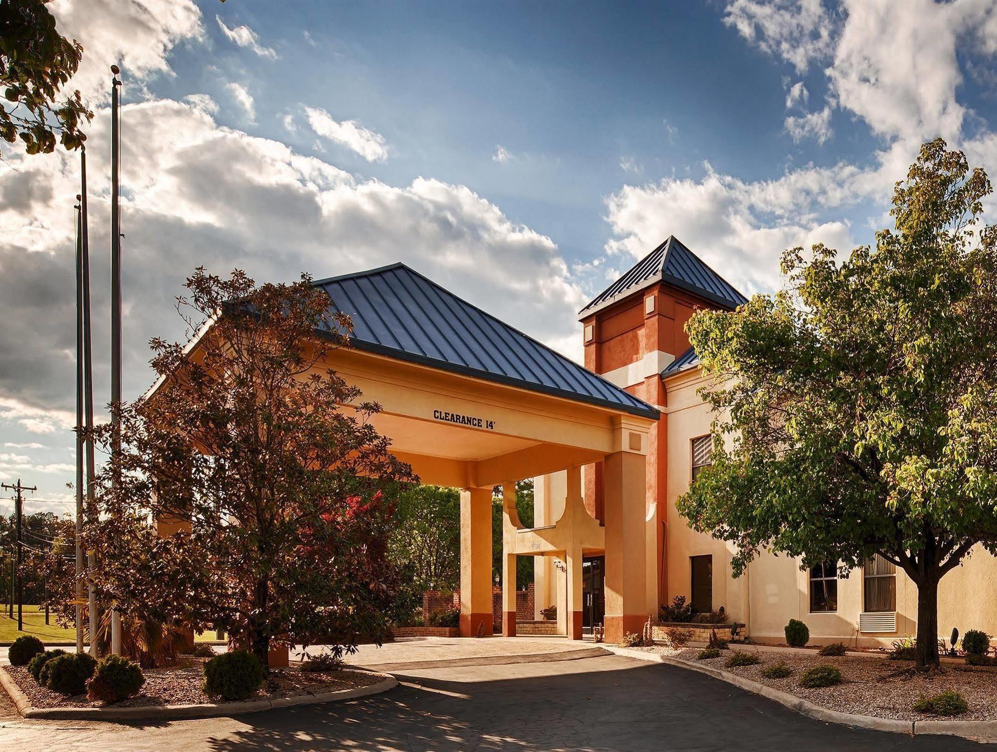 Best Western Butner Creedmoor Inn Екстериор снимка
