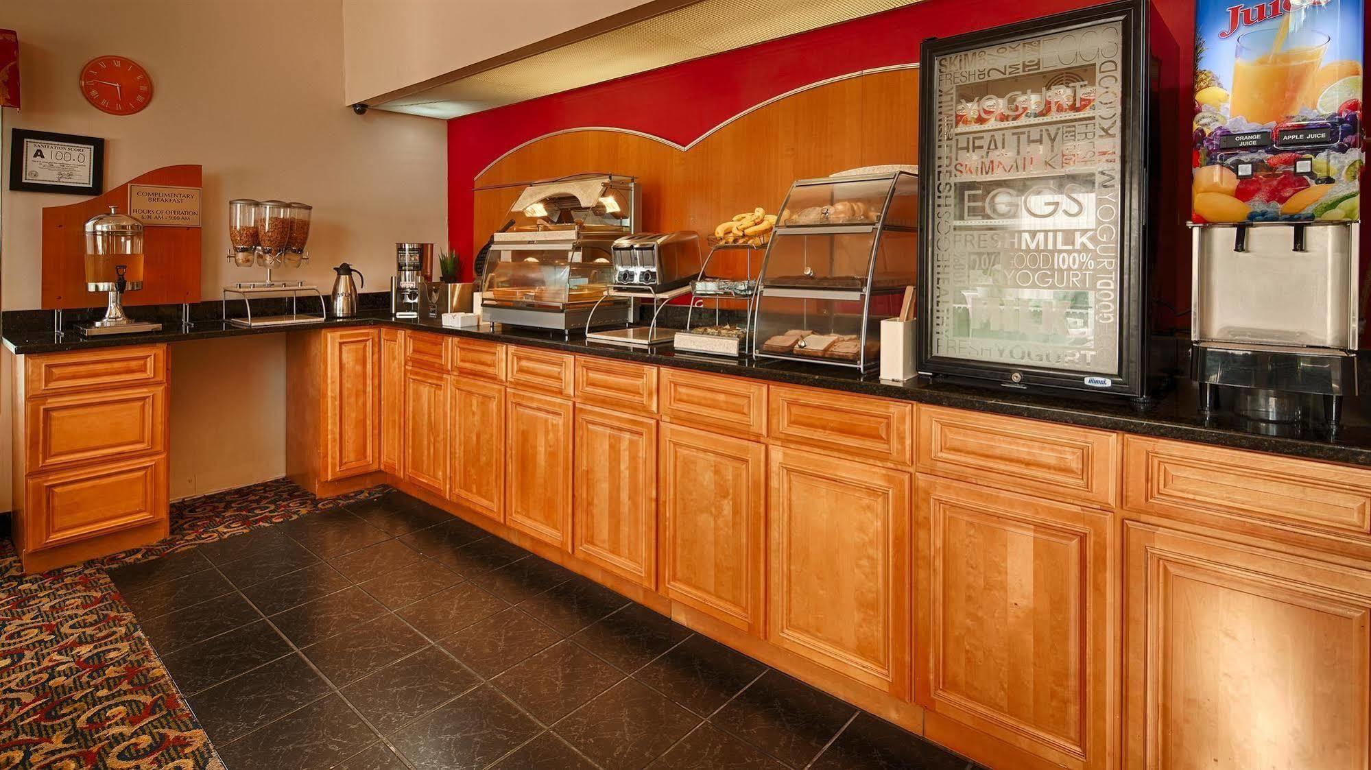 Best Western Butner Creedmoor Inn Екстериор снимка